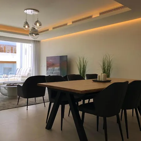 Lejlighed Darya Estepona